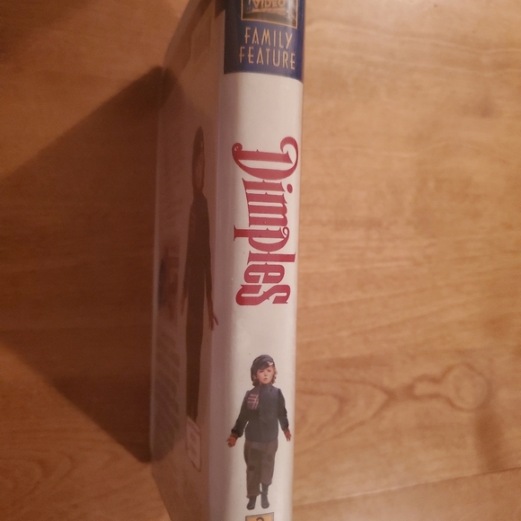 Dimples (VHS,‎ 1994, Colorized Clamshell) - Picture 2 of 4